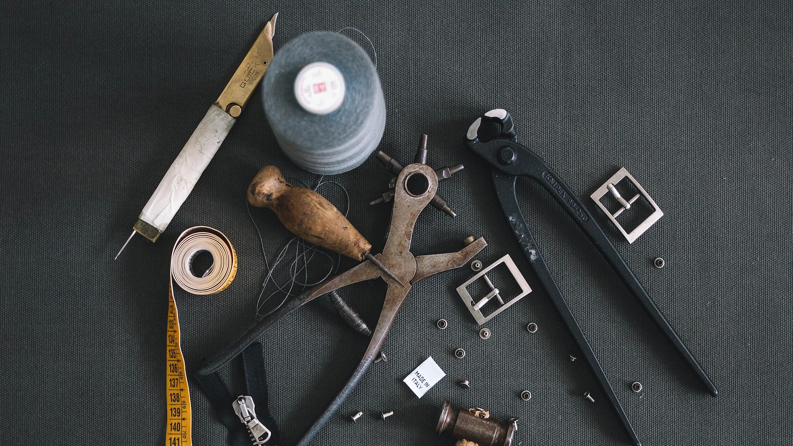 Ferramentas ⁤e materiais⁢ necessários para um‌ reparo profissional